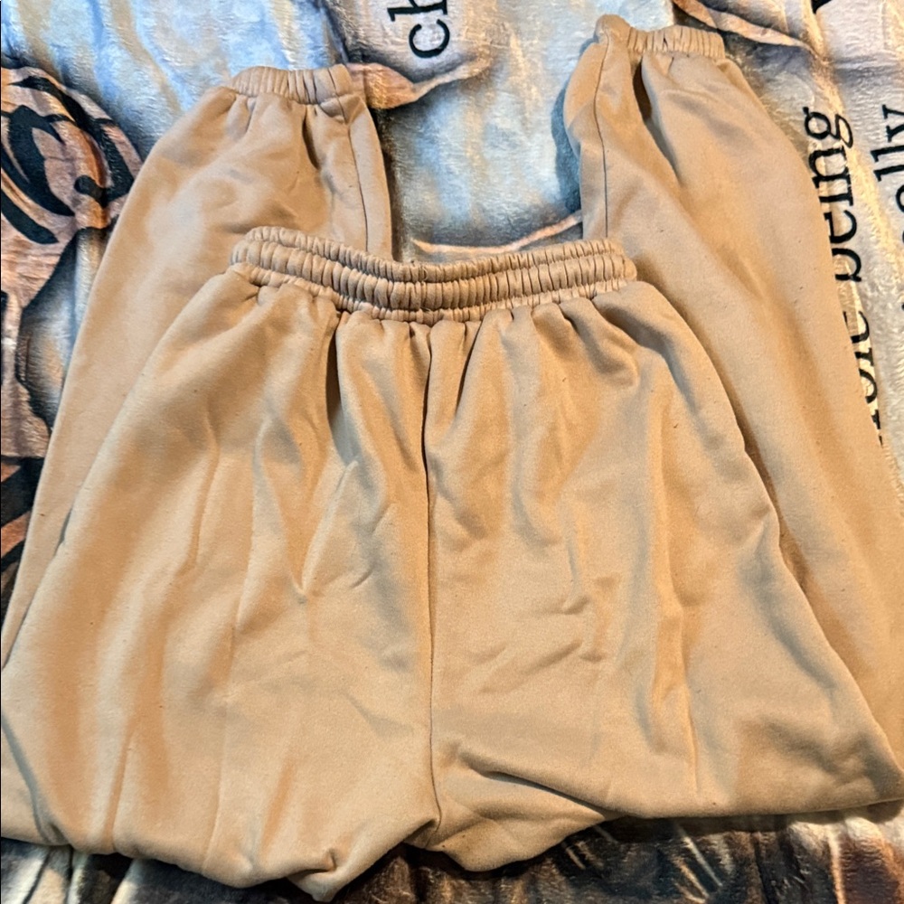 White Fox Boutique Tan Hoodie and Sweatpants Set - Picture 5 of 9
